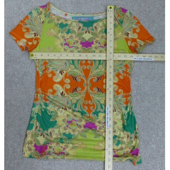 Robert Graham Muli-Color Tencel Blend Short Sleeve Top - Picture 7 of 10
